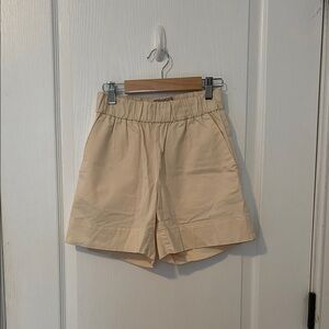 Everlane Cream Pull-On Shorts Relaxed Fit